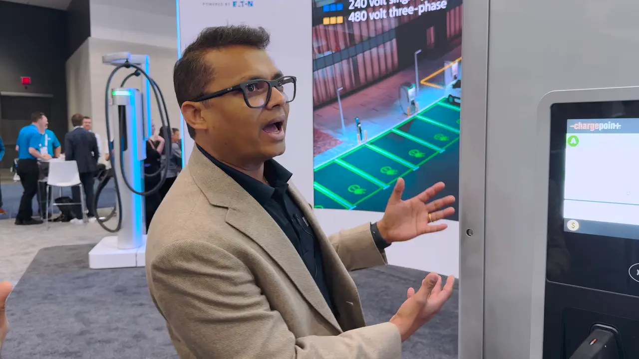 ChargePoint Express Solo site power architecture showing battery storage and switchboard integration