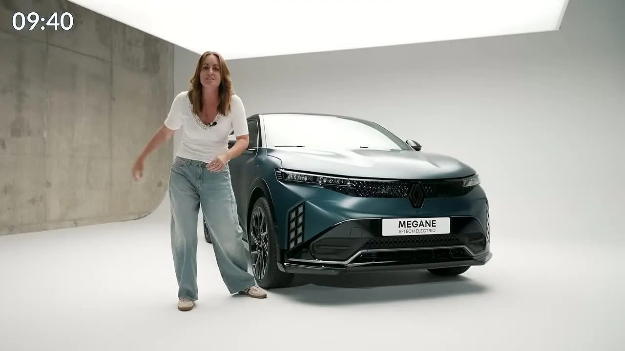 NEW Renault Megane revealed: remember me? supporting visual from EVCUBE.NET
