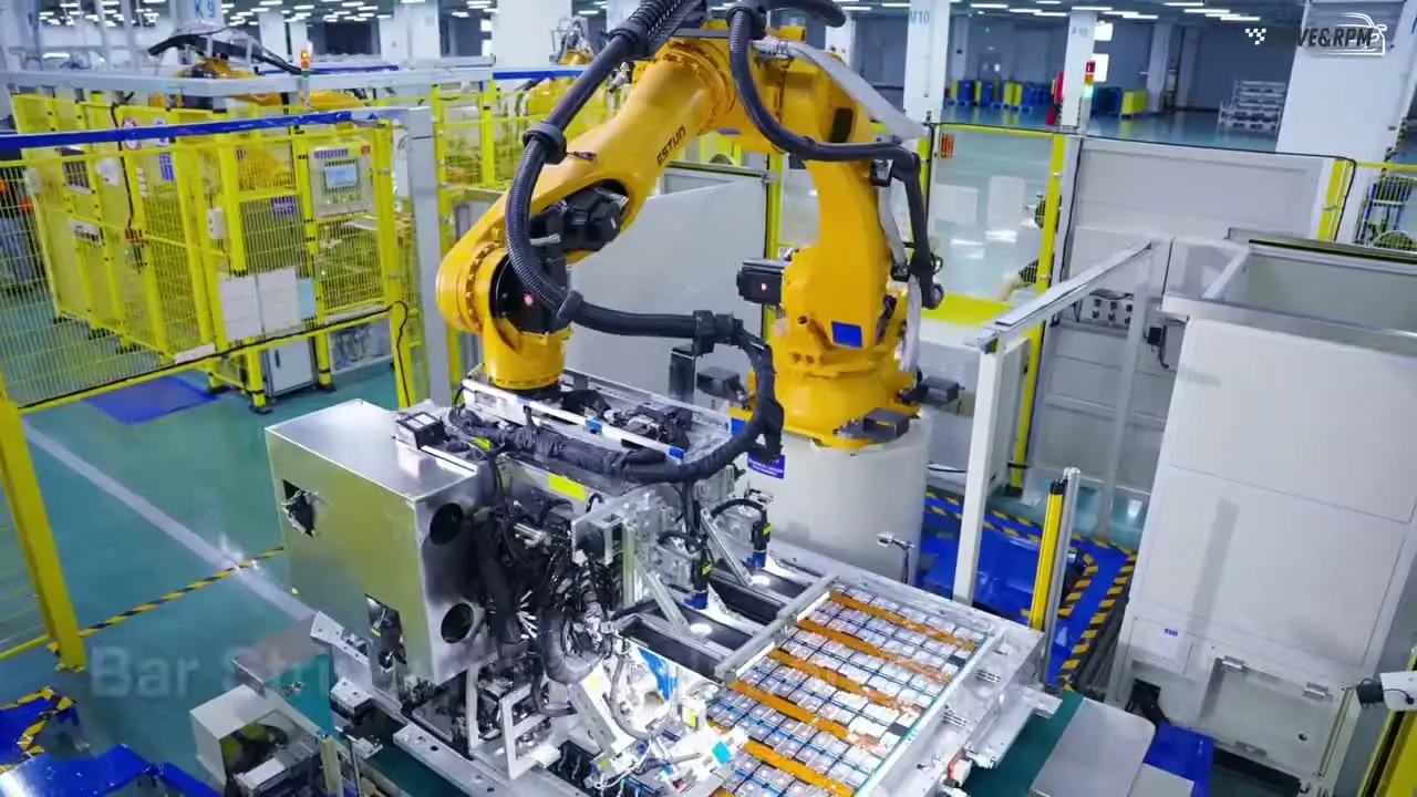 IT’S HAPPENING: 20,000 Sodium EVs Will CRASH Prices STILL IN 2026 Out of China! supporting visual from EVCUBE.NET