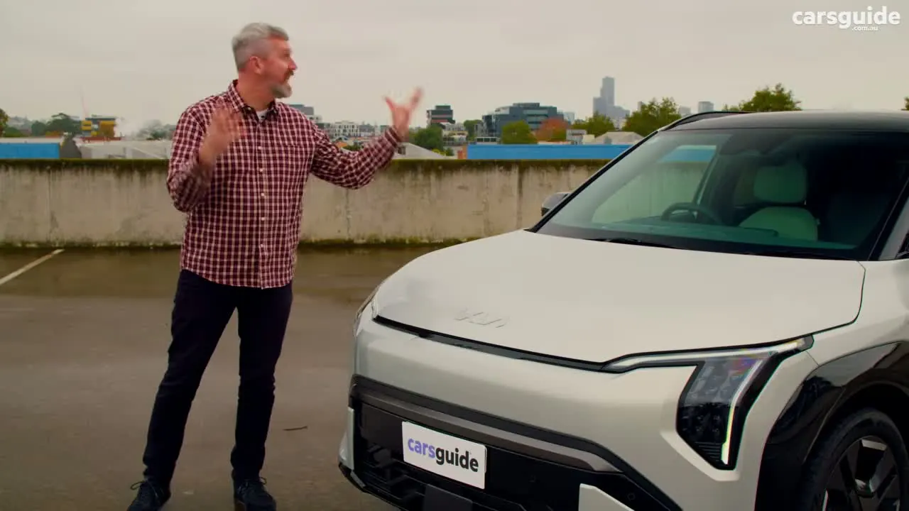 Long-term EV test! Kia EV3 2026 review Australia: GT-Line | The best new small SUV money can buy? supporting visual from EVCUBE.NET