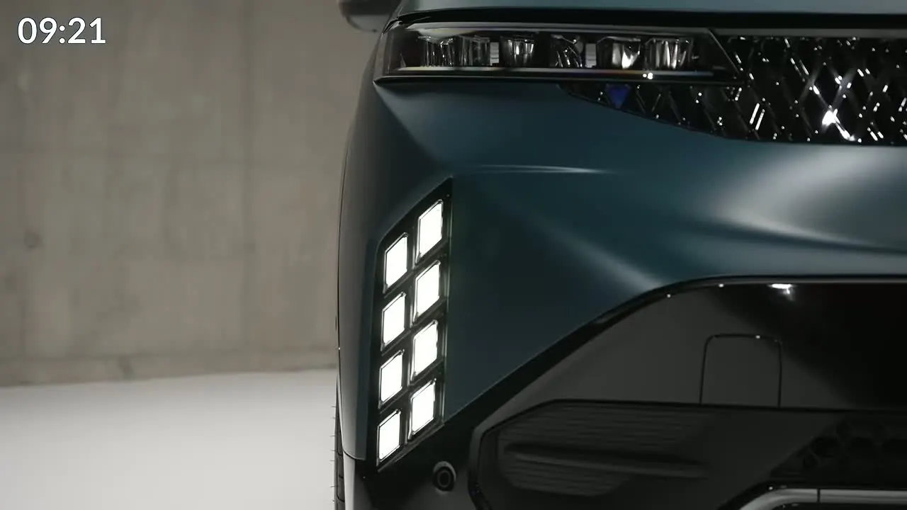 NEW Renault Megane revealed: remember me? additional supporting visual from EVCUBE.NET