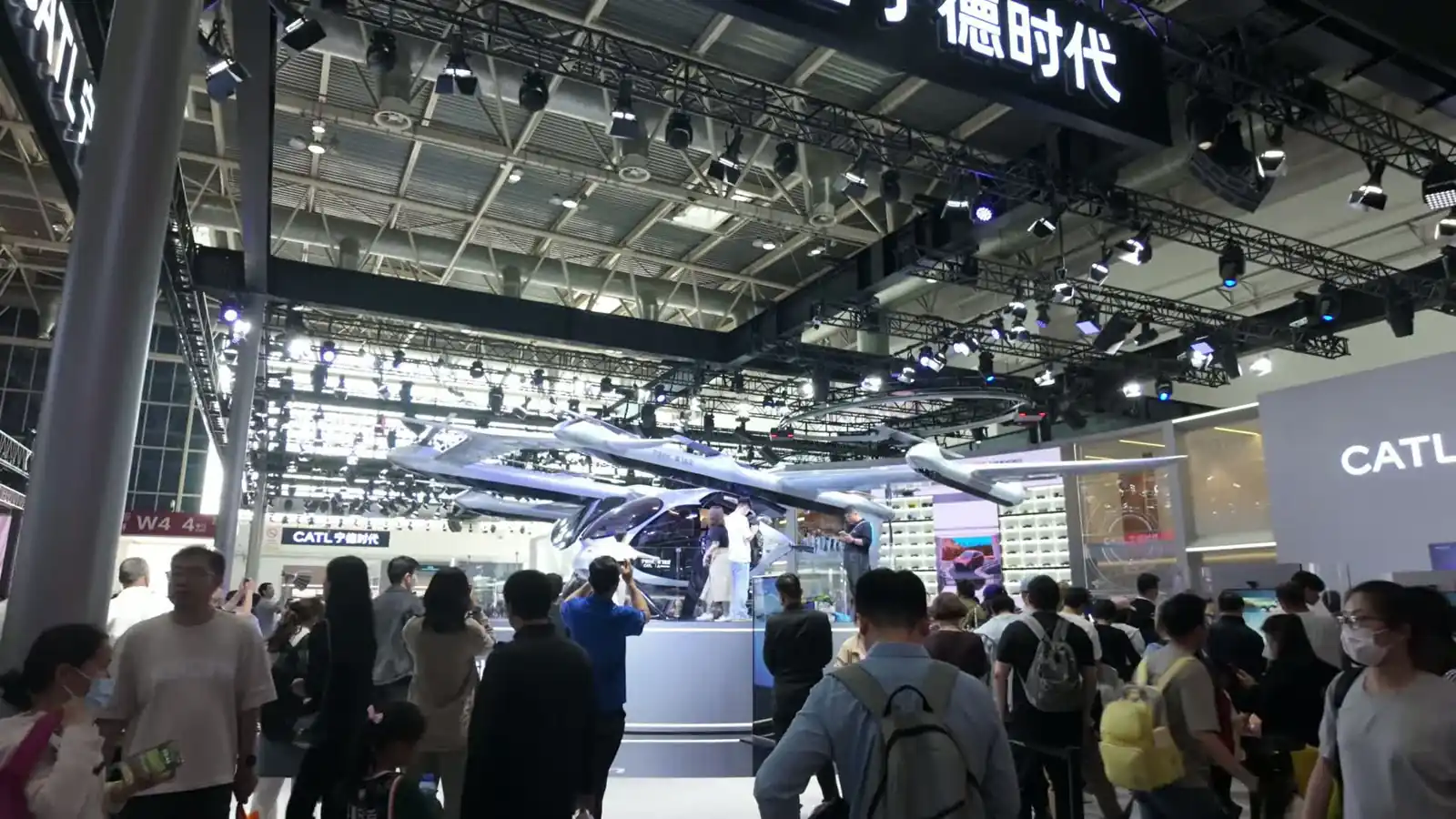 China auto show screenshot highlighting battery and charging speed claims