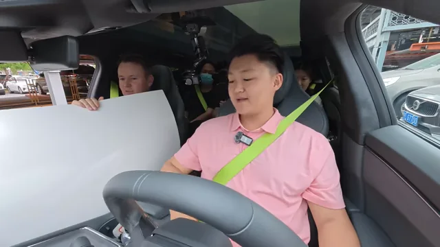 Xpeng automatic parking in a tight Beijing parking spot