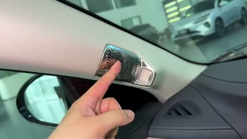 BYD Seal 08 rear design with light bar