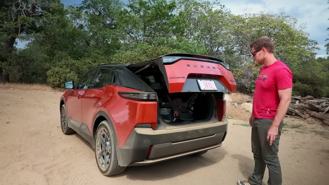Subaru Uncharted rear cargo area and two-tone paint